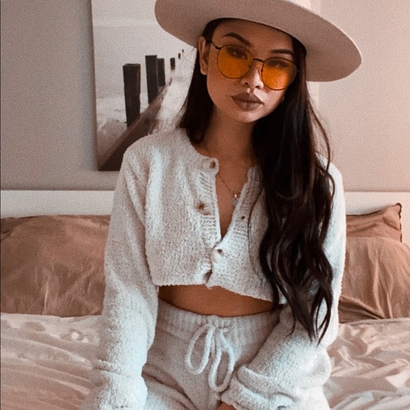 LAST ONE! Classic Bella | Sunnies - Picture 5 of 6